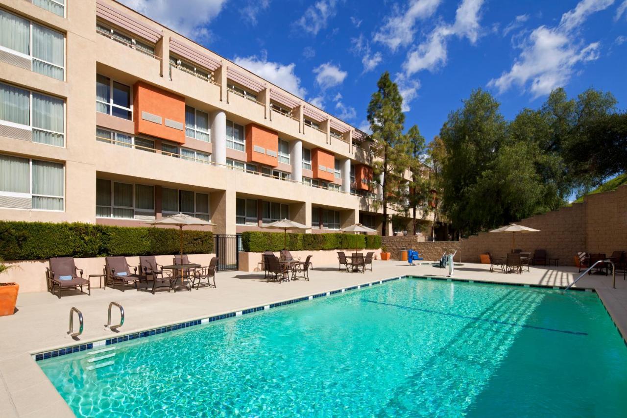 Sheraton Agoura Hills Hotel Екстериор снимка